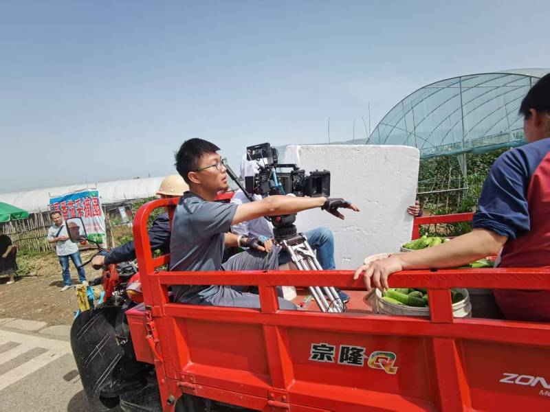 电商爆款背后的推手：梁山县产品视频拍摄公司精准捕捉卖点痛点